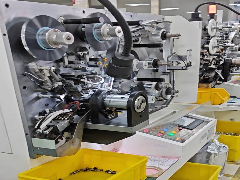 За кулисами: 10-шаговый путь производства пленочных конденсаторов для мощных устройств.